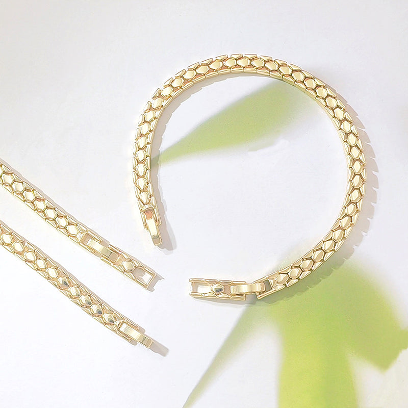 π 2026 Sale β Over 13,000 Sold! π Women's Elegant Gold Color Chain Bracelet