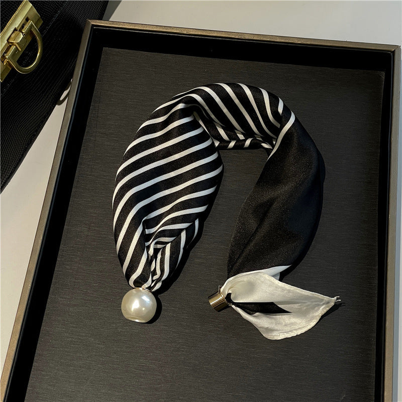 🧣 Pearl Magnetic Closure Scarf Necklace: Elegant 2-in-1 Printed Scarf! ✨