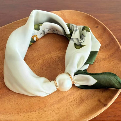 🧣 Pearl Magnetic Closure Scarf Necklace: Elegant 2-in-1 Printed Scarf! ✨