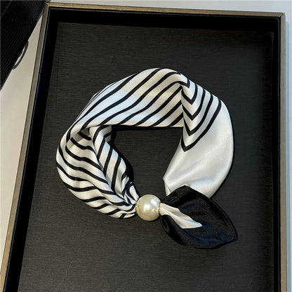 🧣 Pearl Magnetic Closure Scarf Necklace: Elegant 2-in-1 Printed Scarf! ✨