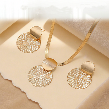 🎁Modern Chic Necklace & Earring Set – Gold finish, geometric design & lightweight – perfect for daily elegance or gifting – includes matching pieces for a polished look 💫