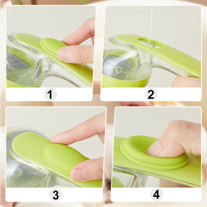 🌟Pet Bath Brush with Built-In Shampoo Dispenser 🐾  Gentle Massage Grooming Tool for Dogs & Cats – Ergonomic, Easy-to-Use & Vet-Approved Care 🇬🇧💧