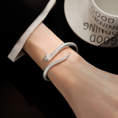 Vintage Snake Bangle Bracelet – Adjustable Open Cuff with Textured Scale Details & Green Eye Accents ✨